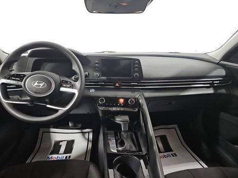 Certified 2025 Hyundai Elantra Hybrid FWD image 13