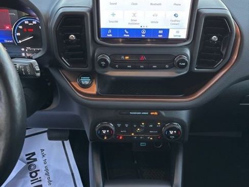 Used 2021 Ford Bronco Sport Outer Banks w/ Outer Banks Package (96D) image 16