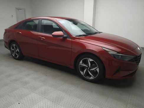 Used 2023 Hyundai Elantra SEL w/ Convenience Package image 11