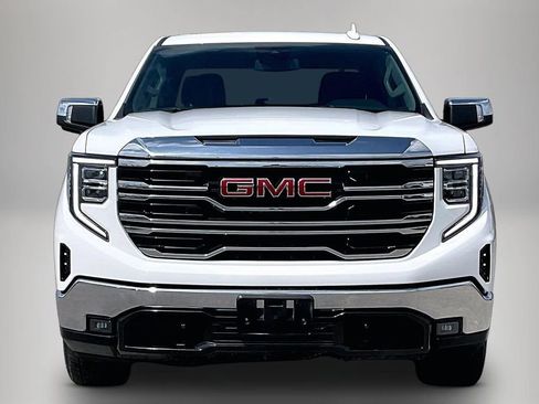 Used 2025 GMC Sierra 1500 SLT image 3