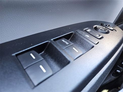 Used 2019 Honda CR-V LX image 31