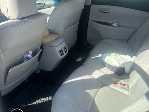 Used 2010 Lexus ES 350 w/ Preferred Accessory Package FWD image 7