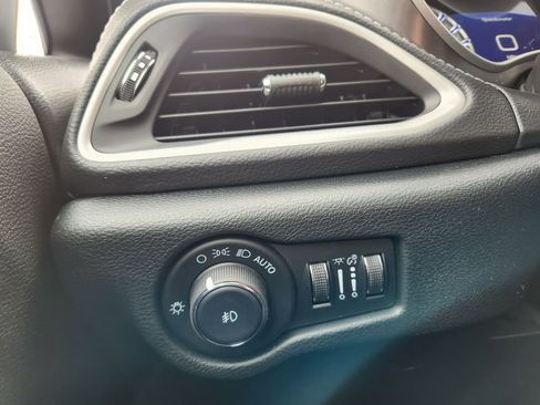 New 2026 Chrysler Pacifica Select AWD/4WD image 20