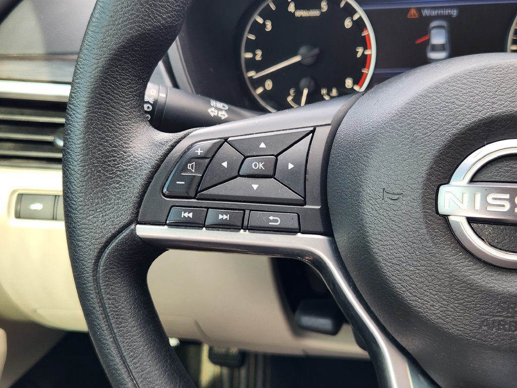 Used 2025 Nissan Altima 2.5 SV FWD image 27
