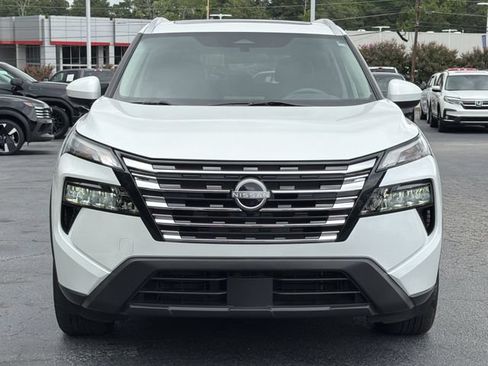 Used 2024 Nissan Rogue SV w/ SV Premium Package FWD image 9