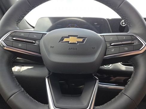 New 2026 Chevrolet Equinox LT w/ Convenience Package II AWD/4WD image 35