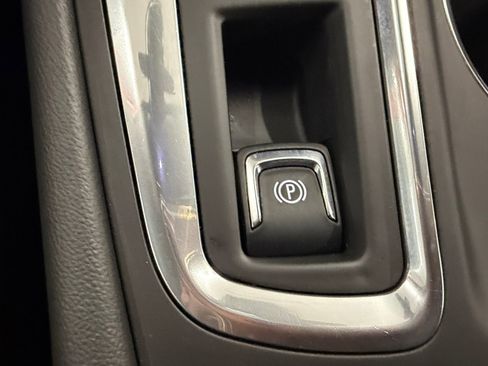 Used 2024 Chevrolet Equinox LT w/ LPO, Floor Liner Package FWD image 38