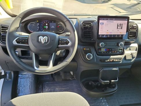 New 2024 RAM ProMaster 3500 w/ Delivery Van Package FWD image 3