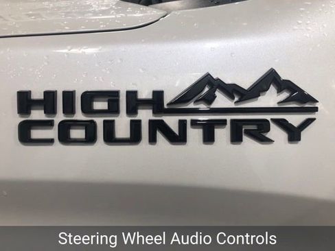 Used 2021 Chevrolet Silverado 1500 High Country image 11