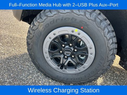 New 2025 Ford Ranger Raptor image 24