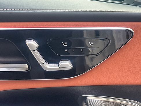 New 2026 Mercedes-Benz GLC 300 image 11