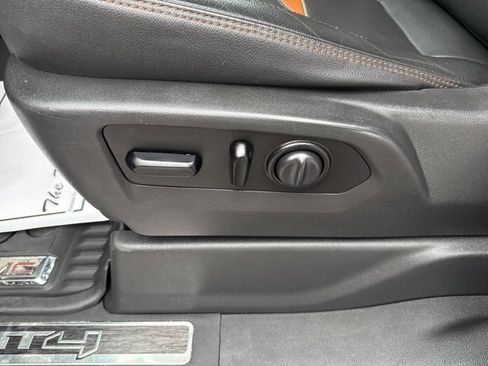 Used 2021 GMC Sierra 1500 AT4 w/ AT4 Premium Package image 16