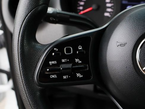 Used 2022 Mercedes-Benz Sprinter 2500 image 21