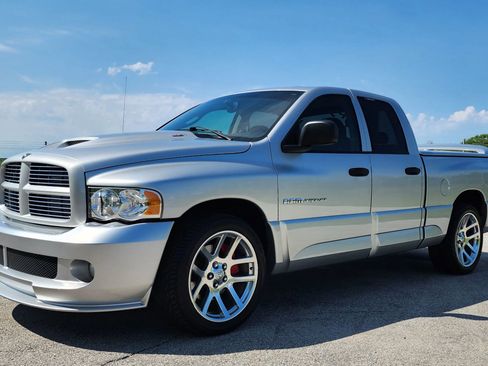 Used 2005 Dodge Ram 1500 Truck 2WD Quad Cab image 16