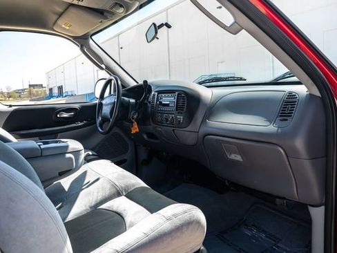 Used 2004 Ford F150 Lightning image 25