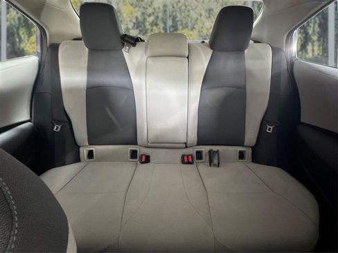 Used 2022 Toyota Corolla LE FWD image 15