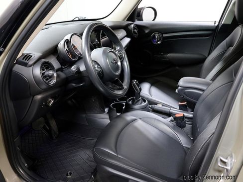 Used 2020 MINI Cooper 4-Door Hardtop w/ Storage Package FWD image 12