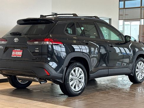 Used 2026 Toyota Corolla Cross LE image 5