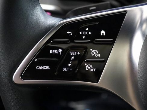 Certified 2025 Mercedes-Benz GLC 300 4MATIC image 4