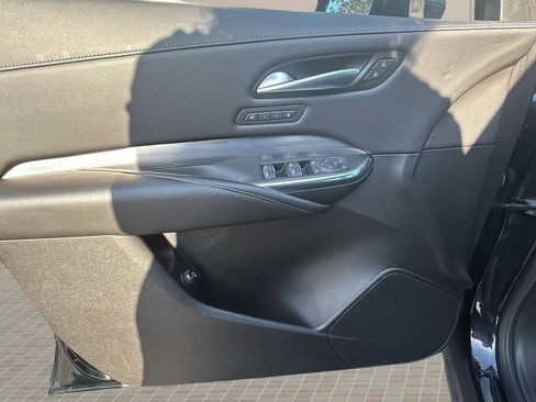 Used 2024 Cadillac XT4 Premium Luxury image 15