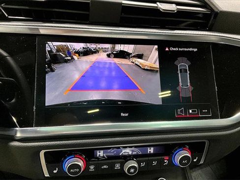 Certified 2025 Audi Q3 2.0T Premium w/ Convenience Package image 22