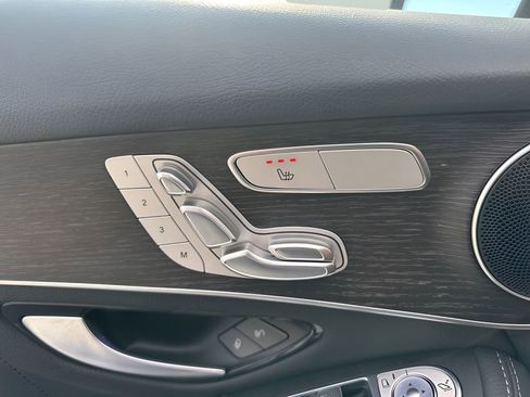 Used 2022 Mercedes-Benz GLC 300 4MATIC image 10