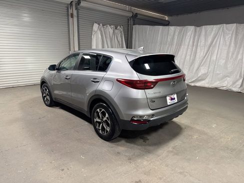 Used 2022 Kia Sportage LX FWD image 6