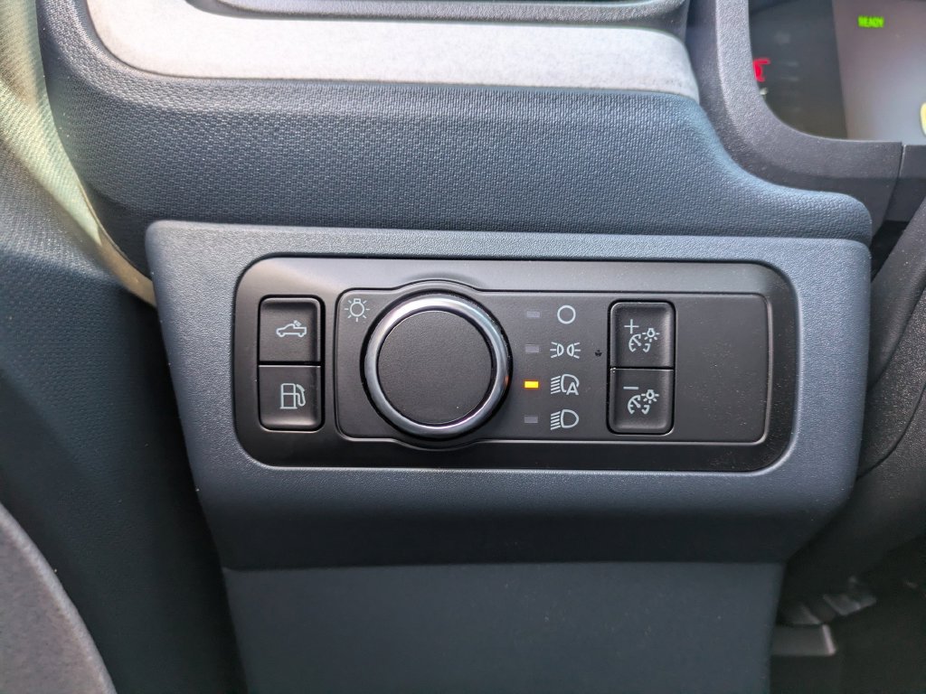 New 2026 Ford Maverick XLT w/ XLT Luxury Package FWD image 27