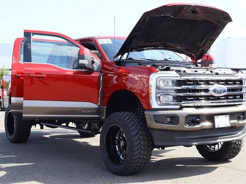 Used 2023 Ford F350 King Ranch w/ FX4 Off-Road Package AWD/4WD image 44