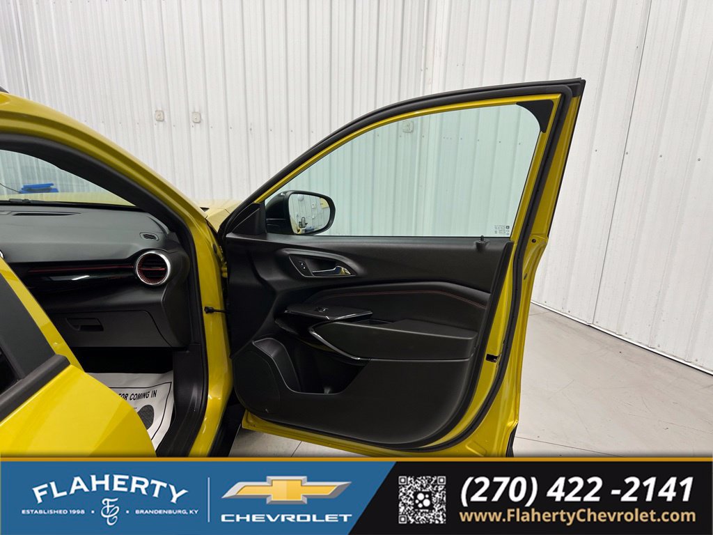 Used 2024 Chevrolet Trax RS w/ Driver Confidence Package FWD image 14