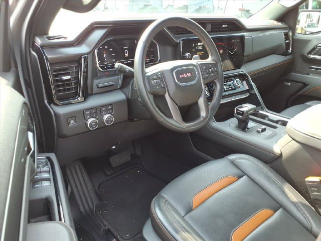 Used 2025 GMC Sierra 1500 AT4 w/ AT4 Premium Package AWD/4WD image 16