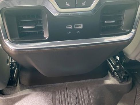 Used 2024 GMC Sierra 2500 SLT w/ SLT Premium Package image 36