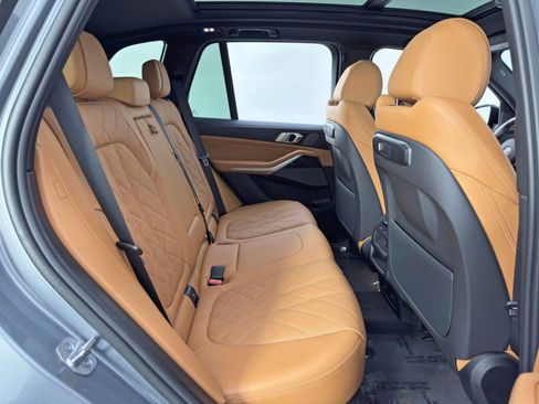 Used 2024 BMW X5 sDrive40i w/ M Sport Package image 49