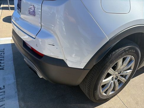 Used 2019 Cadillac XT4 Premium Luxury image 10