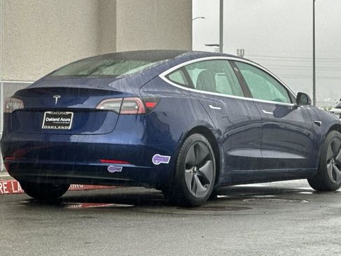 Used 2018 Tesla Model 3 Long Range RWD image 4