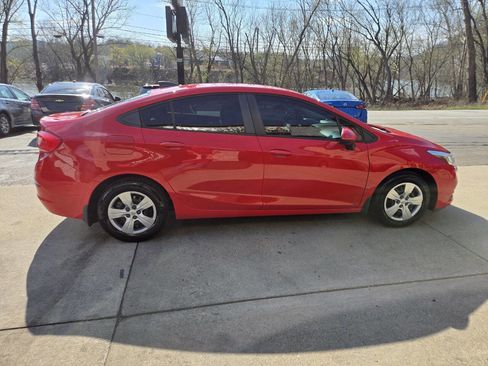 Used 2017 Chevrolet Cruze LS image 9
