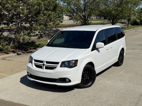 Used 2020 Dodge Grand Caravan GT FWD image 1