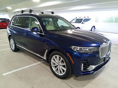 Used 2020 BMW X7 xDrive40i w/ Executive Package AWD/4WD image 3
