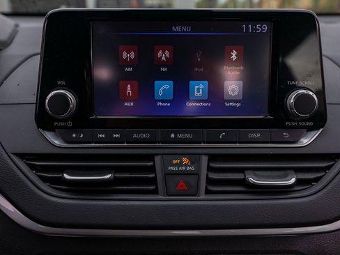 Used 2024 Nissan Altima 2.5 S image 28