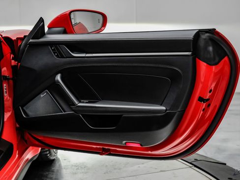 Used 2024 Porsche 911 Carrera GTS w/ Premium Package image 80