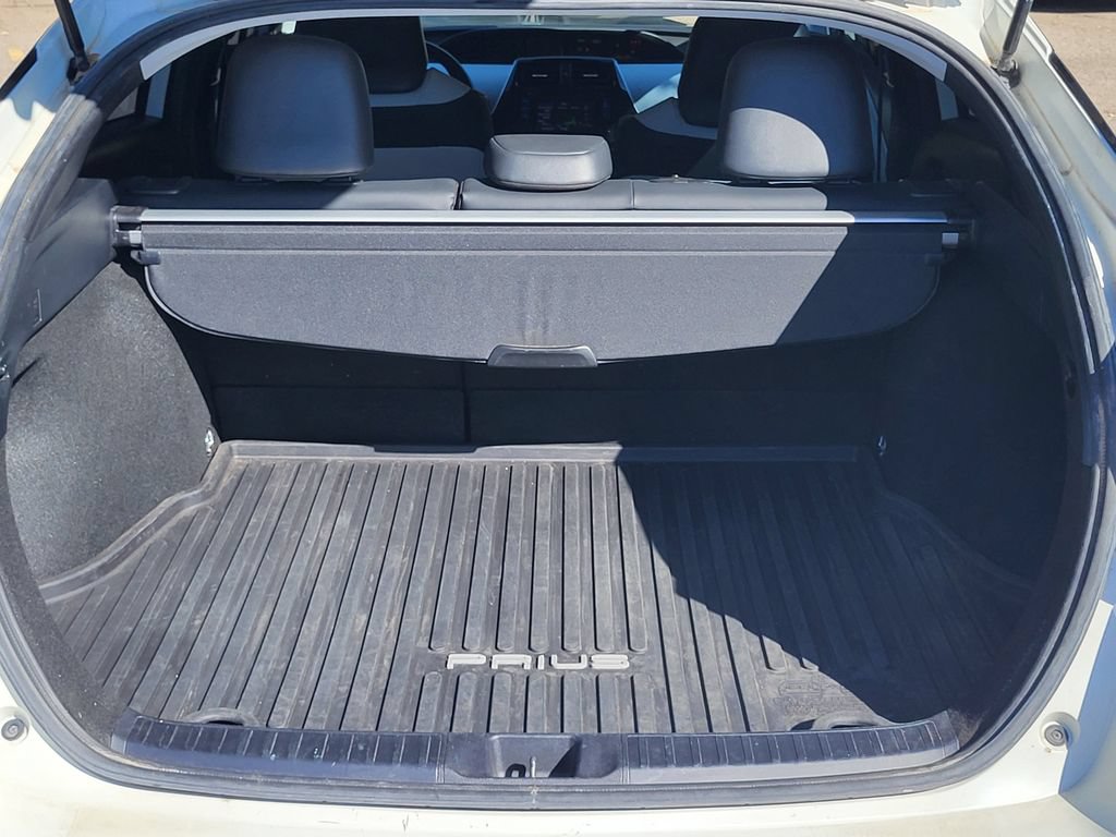 Used 2019 Toyota Prius XLE AWD/4WD image 27