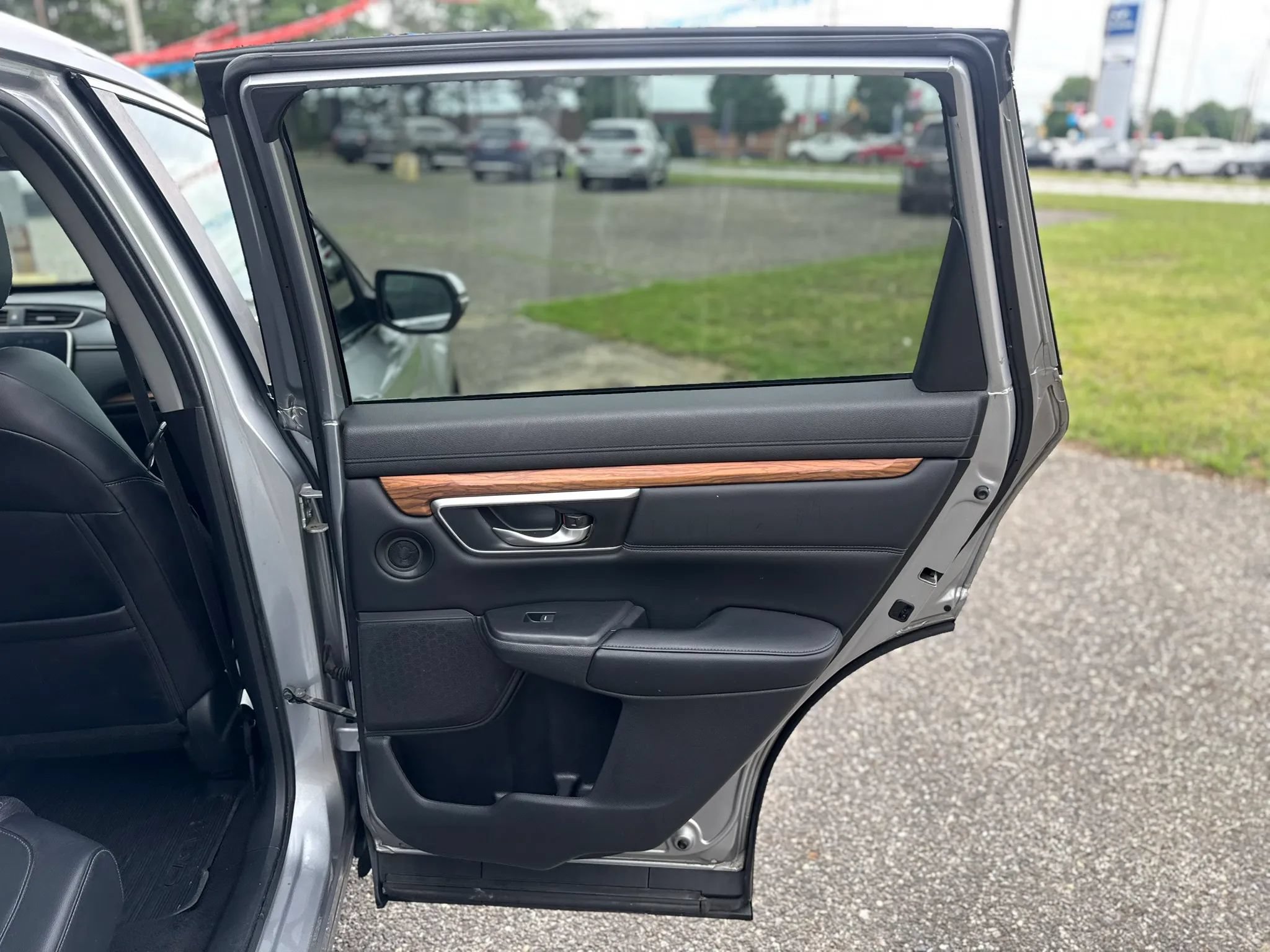 Used 2017 Honda CR-V EX-L image 17