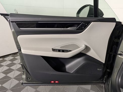 New 2026 Porsche Macan 4S Electric image 26