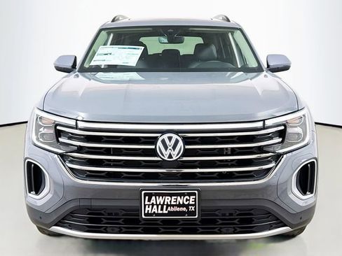 New 2026 Volkswagen Atlas SE image 2