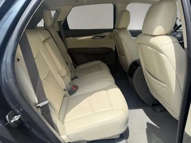 Used 2019 Cadillac XT5 Luxury w/ Advanced Security Package FWD image 10