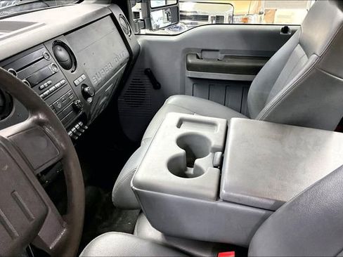 Used 2015 Ford F550 4x4 Regular Cab Super Duty image 13