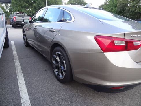Used 2023 Chevrolet Malibu LT FWD image 5