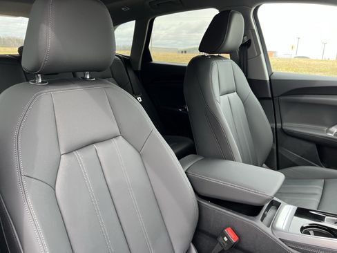 Used 2025 Audi Q5 Premium AWD/4WD image 21