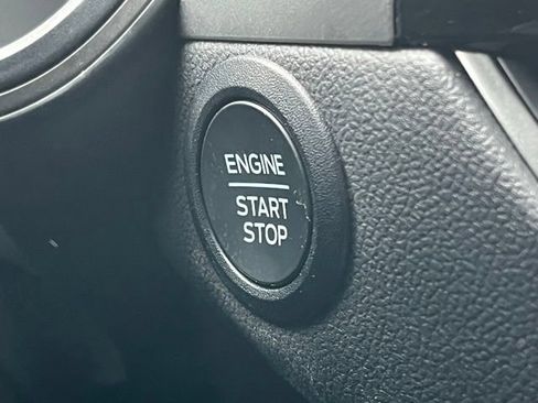 Used 2025 Ford Escape Active AWD/4WD image 16