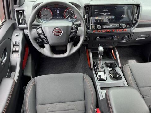 Used 2025 Nissan Frontier PRO-4X AWD/4WD image 10